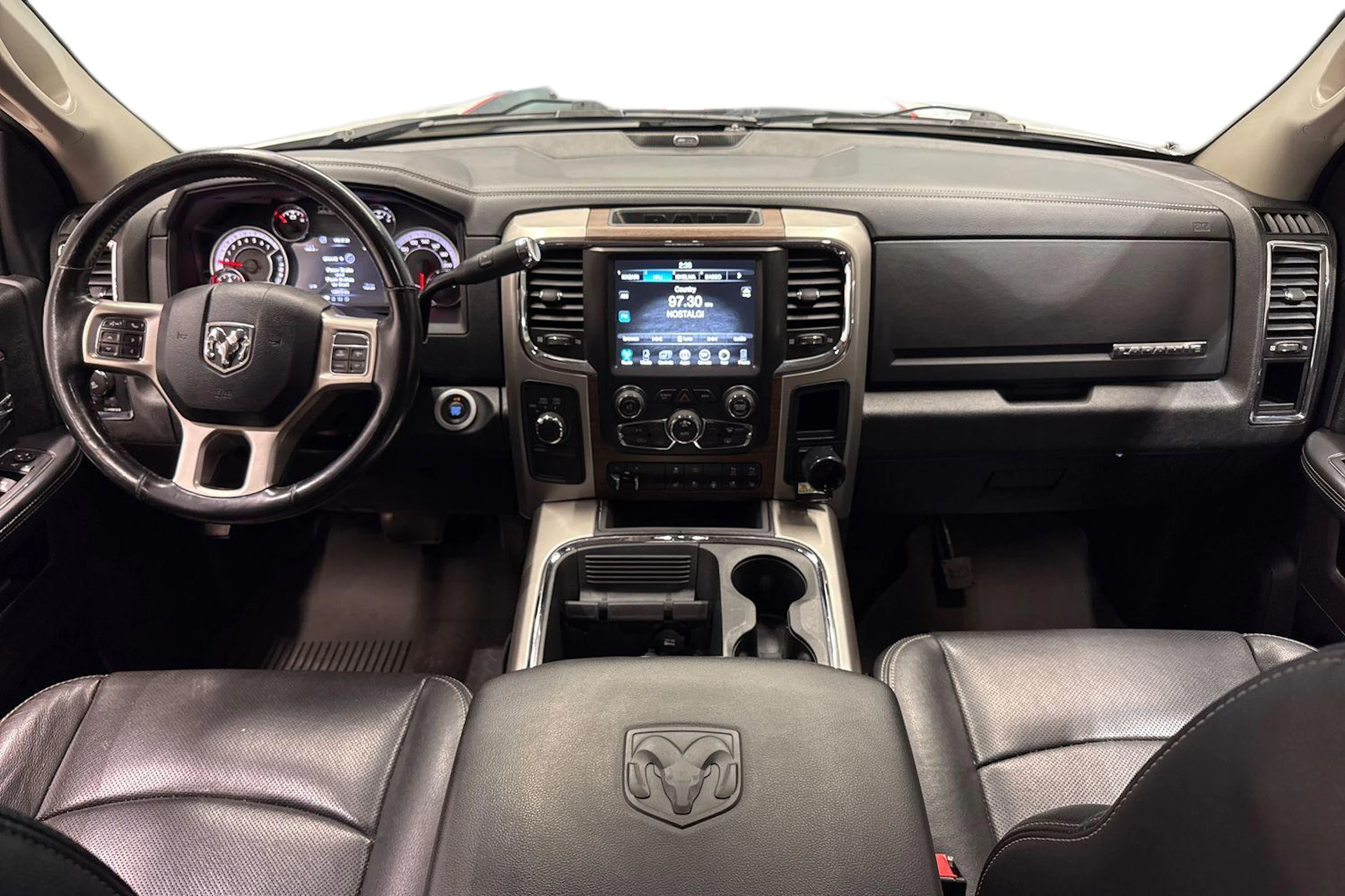 valkoinen Dodge RAM 2019 kuva 9.
