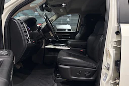 valkoinen Dodge RAM 2019 kuva 13.
