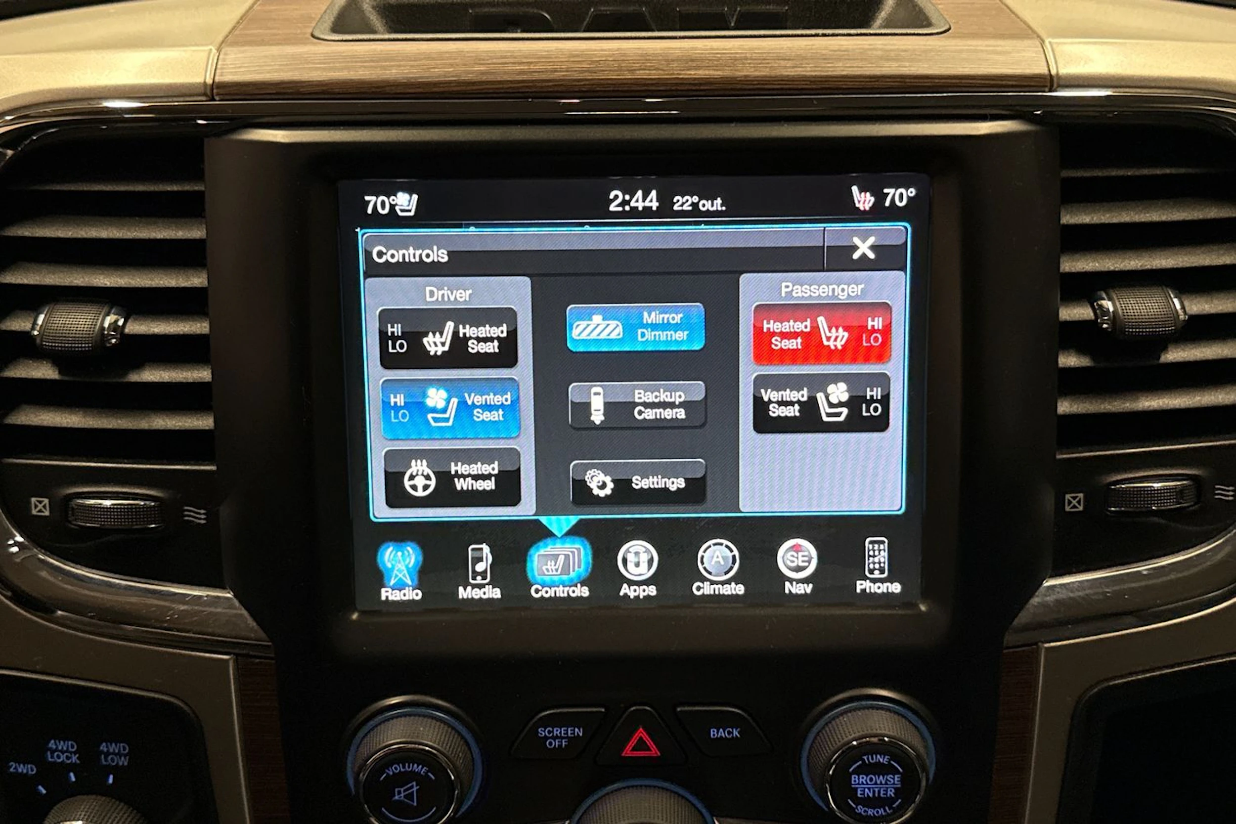 valkoinen Dodge RAM 2019 kuva 22.