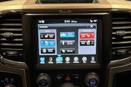 valkoinen Dodge RAM 2019 kuva 22.