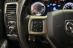 valkoinen Dodge RAM 2019 kuva 26.