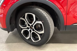 Punainen Renault Arkana 2021 kuva 13.