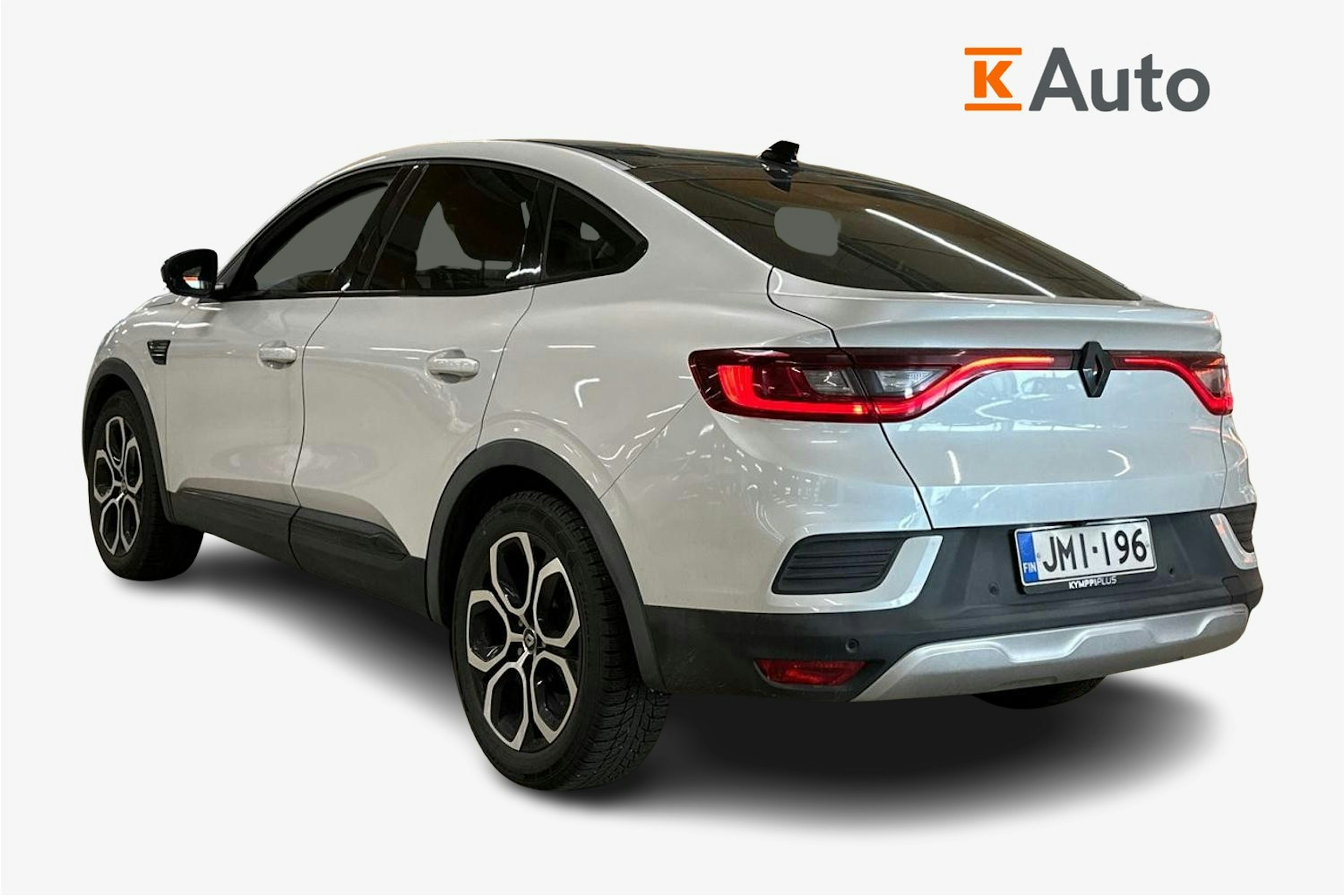 valkoinen Renault Arkana 2021 kuva 2.
