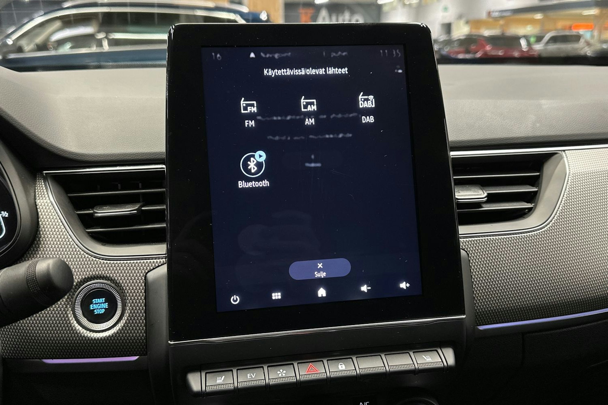valkoinen Renault Arkana 2021 kuva 20.