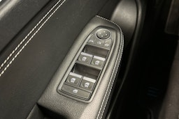 valkoinen Renault Arkana 2021 kuva 27.