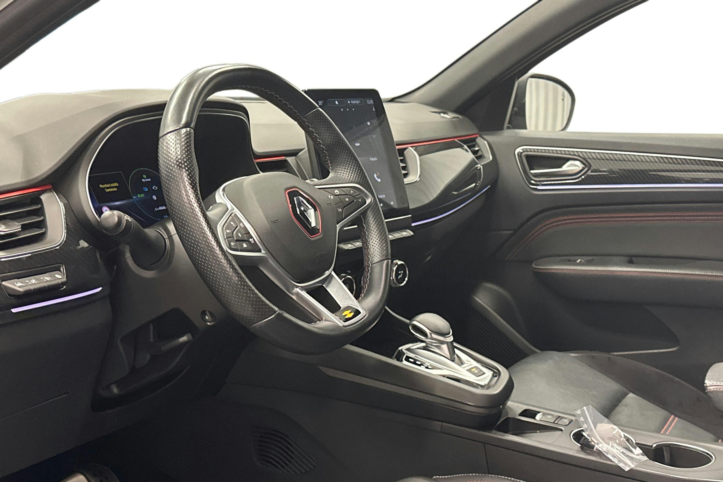 valkoinen Renault Arkana 2022 kuva 7.