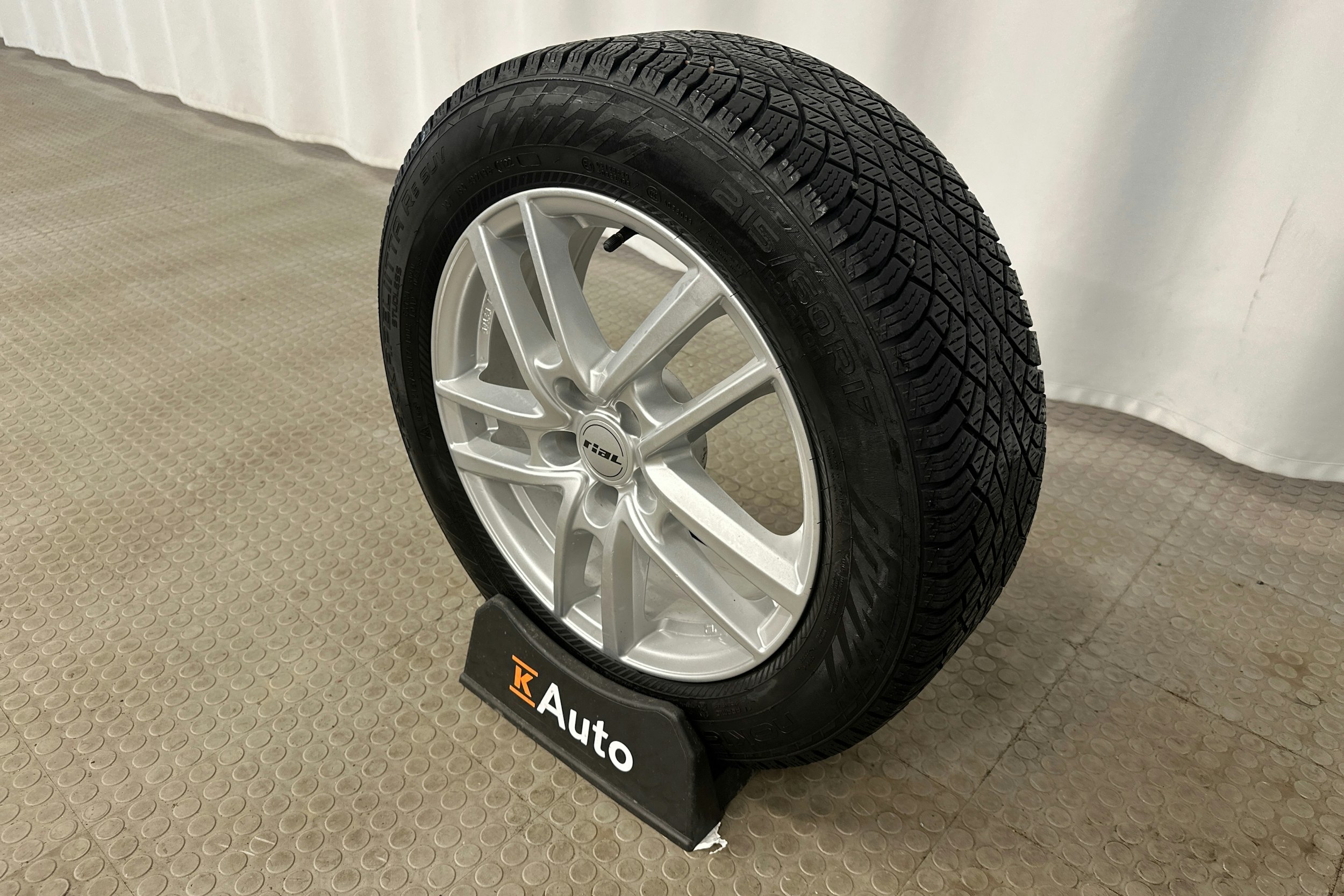 valkoinen Renault Arkana 2022 kuva 14.