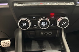 valkoinen Renault Arkana 2022 kuva 23.