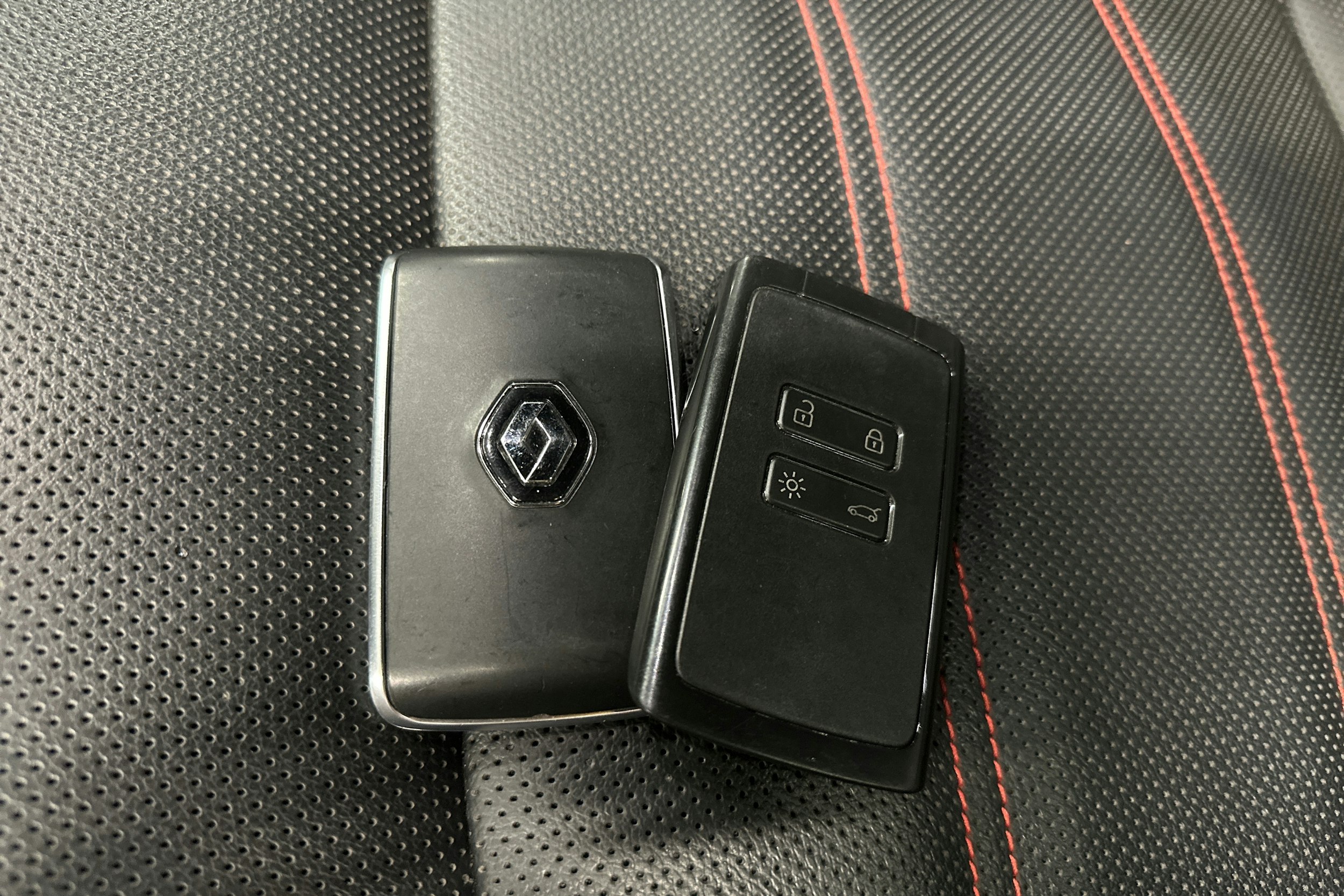 valkoinen Renault Arkana 2022 kuva 31.