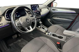 punainen Renault Arkana 2023 kuva 8.