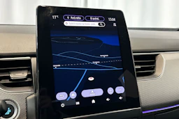 punainen Renault Arkana 2023 kuva 18.