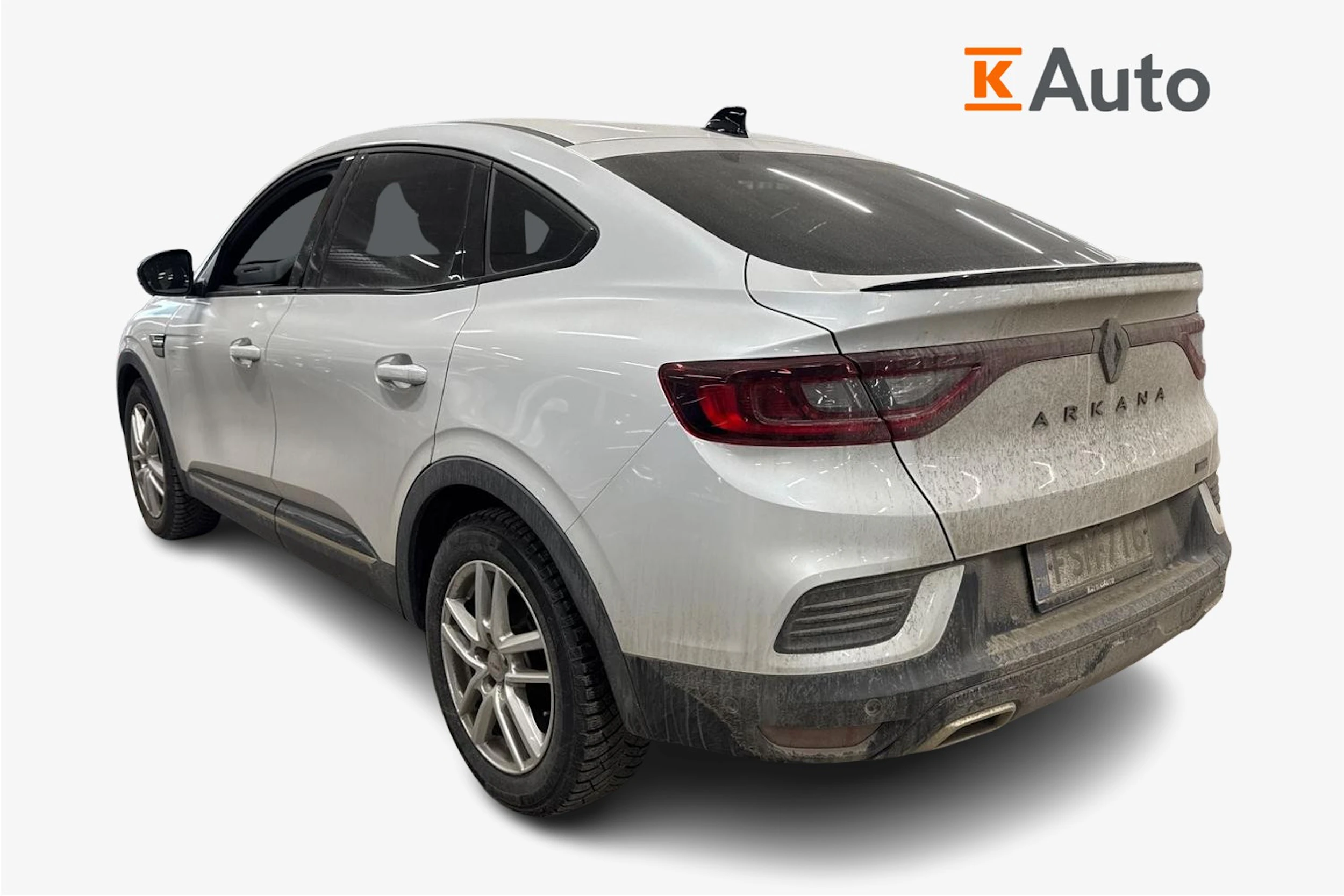 valkoinen Renault Arkana 2023 kuva 2.