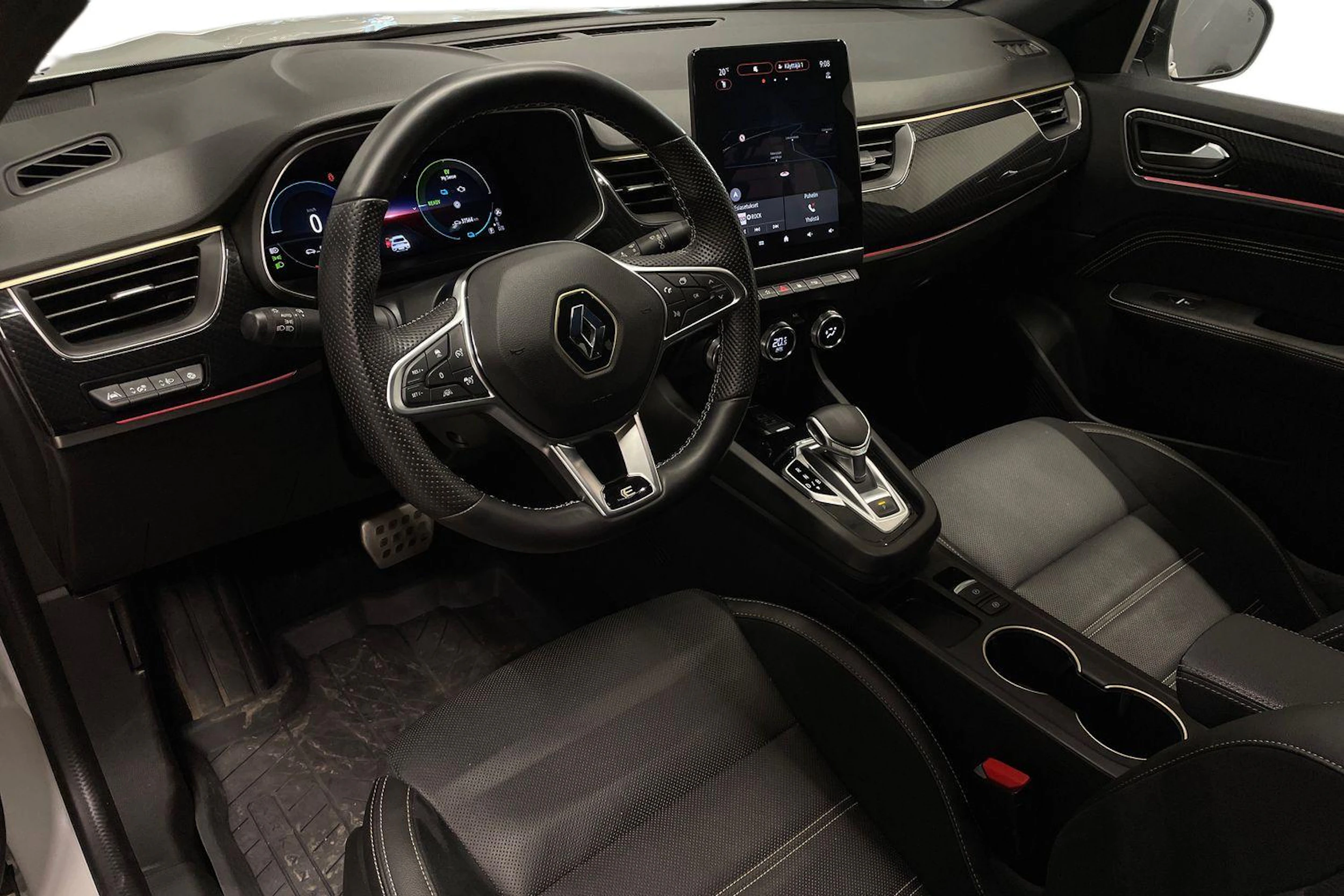 valkoinen Renault Arkana 2023 kuva 6.