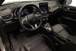 valkoinen Renault Arkana 2023 kuva 6.