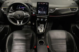 valkoinen Renault Arkana 2023 kuva 7.