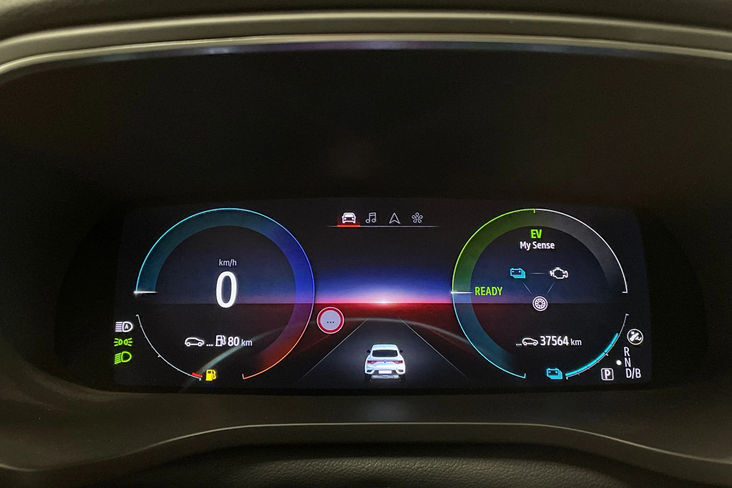 valkoinen Renault Arkana 2023 kuva 13.