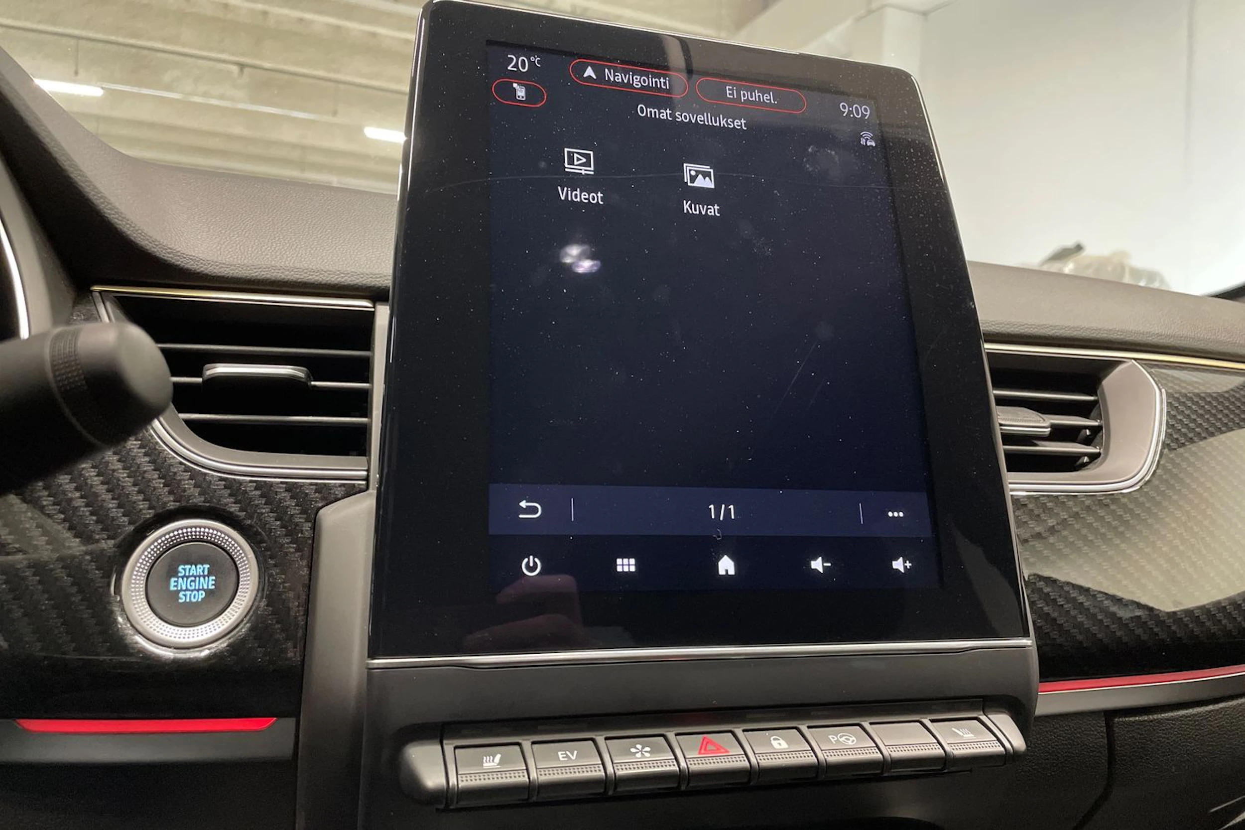 valkoinen Renault Arkana 2023 kuva 16.