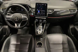 punainen Renault Arkana 2023 kuva 7.