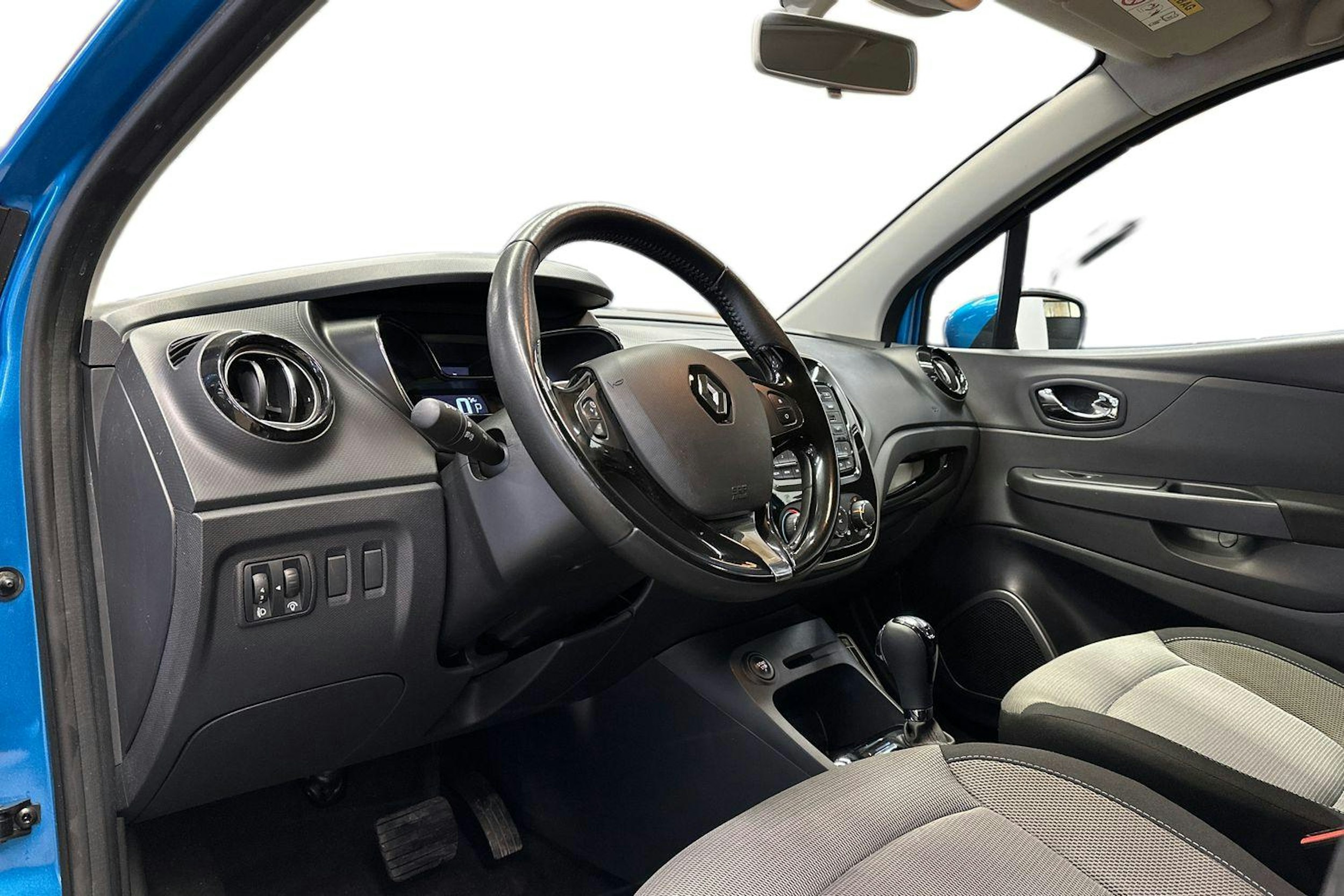 met. sininen Renault Captur 2014 kuva 7.