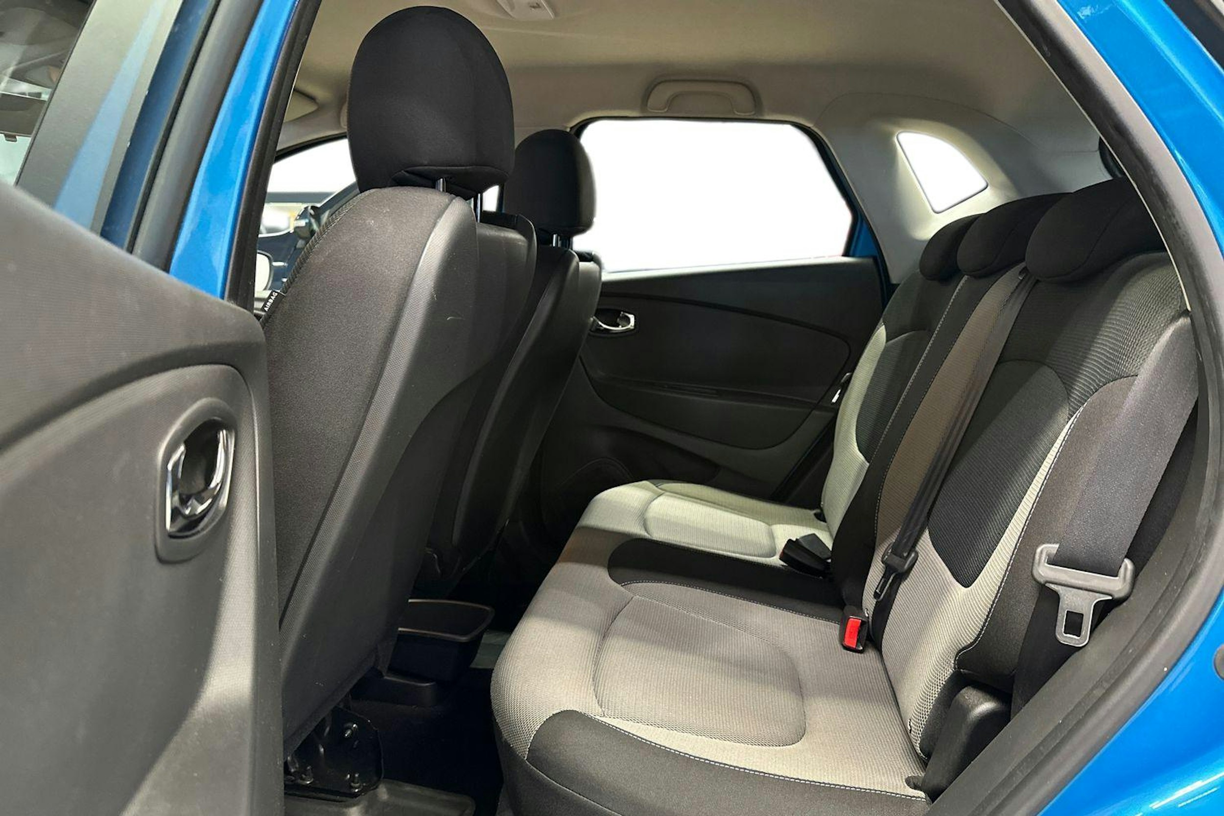 met. sininen Renault Captur 2014 kuva 10.