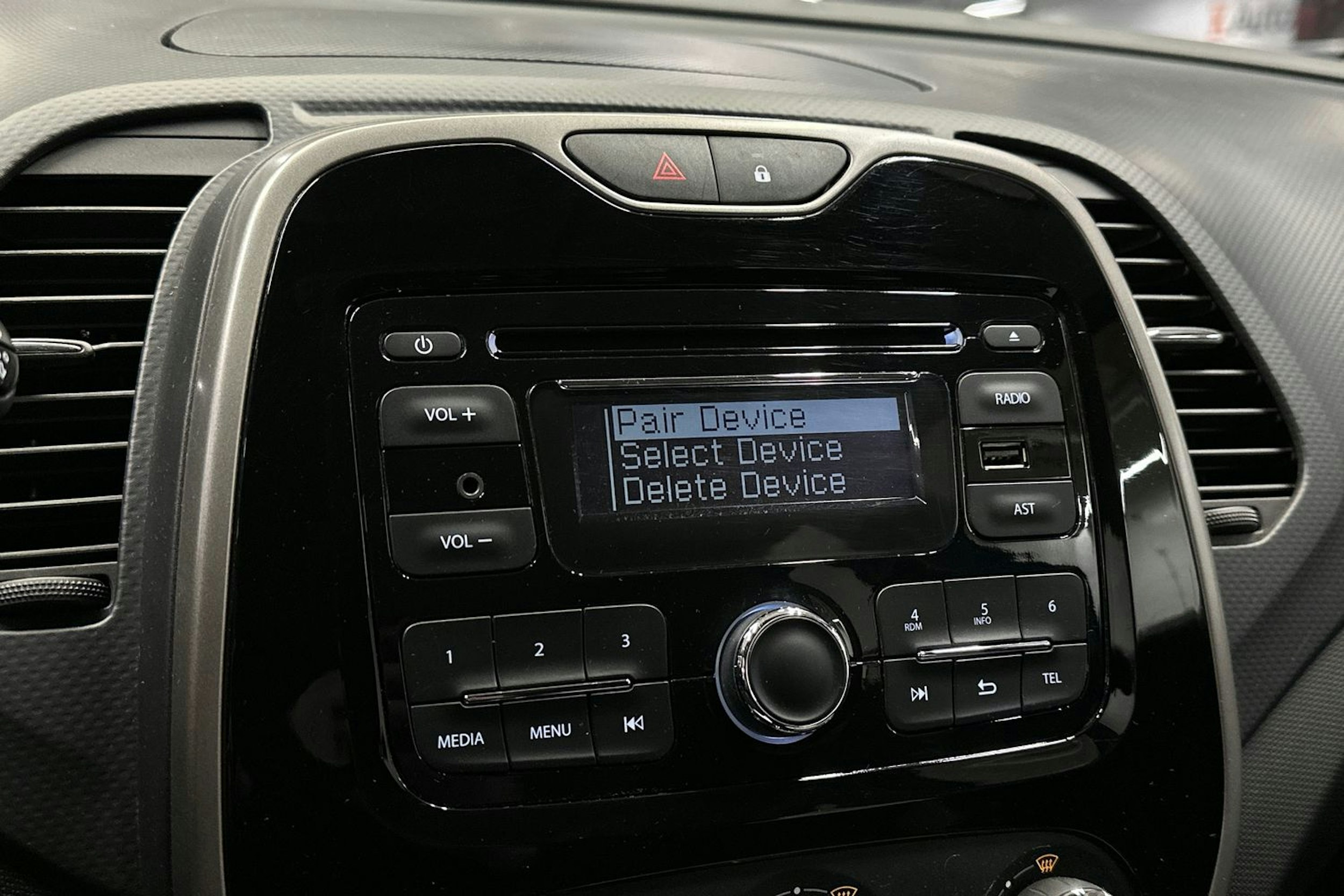 met. sininen Renault Captur 2014 kuva 16.