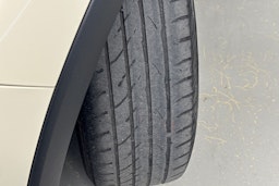 valkoinen Renault Captur 2015 kuva 13.
