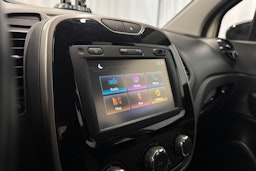 valkoinen Renault Captur 2015 kuva 16.