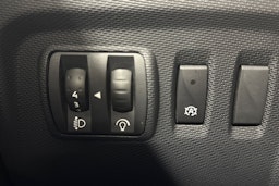 valkoinen Renault Captur 2015 kuva 18.