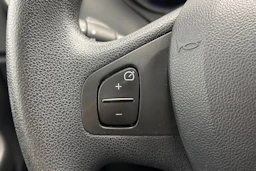 Sininen Renault Captur 2016 kuva 13.