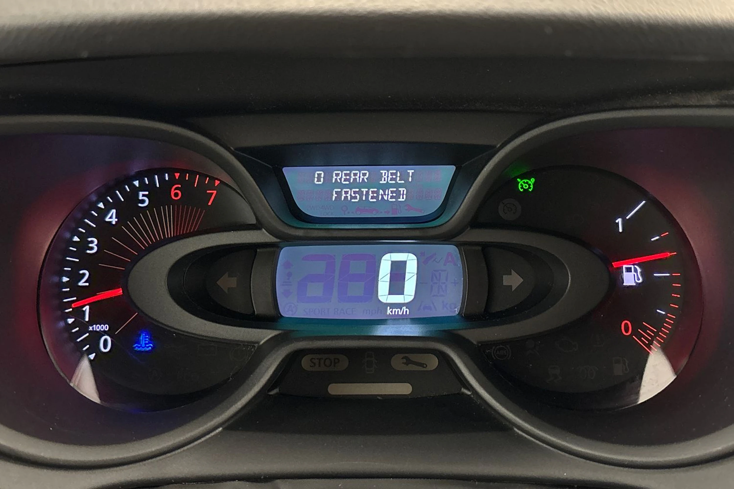 Sininen Renault Captur 2016 kuva 15.