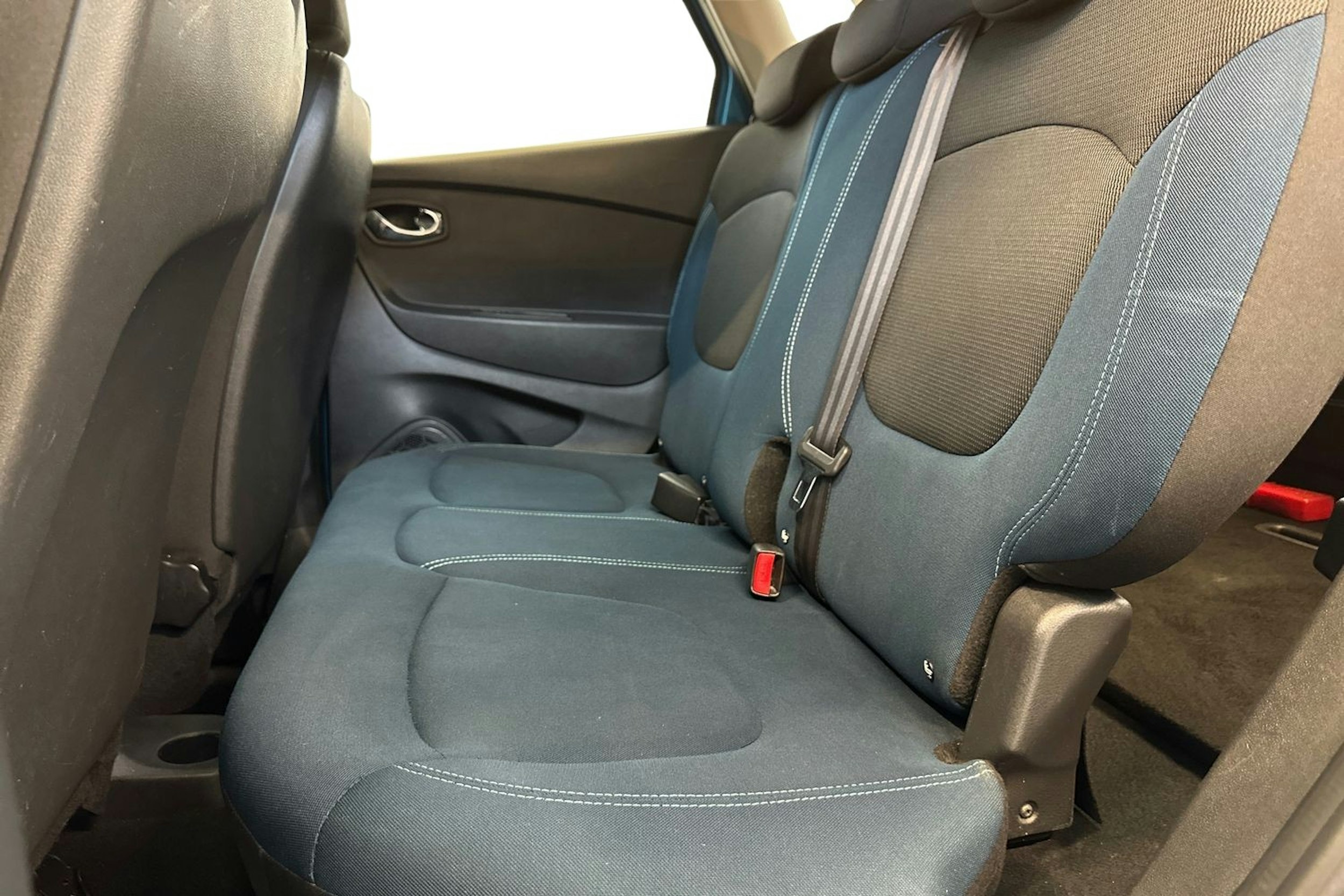 sininen Renault Captur 2016 kuva 10.