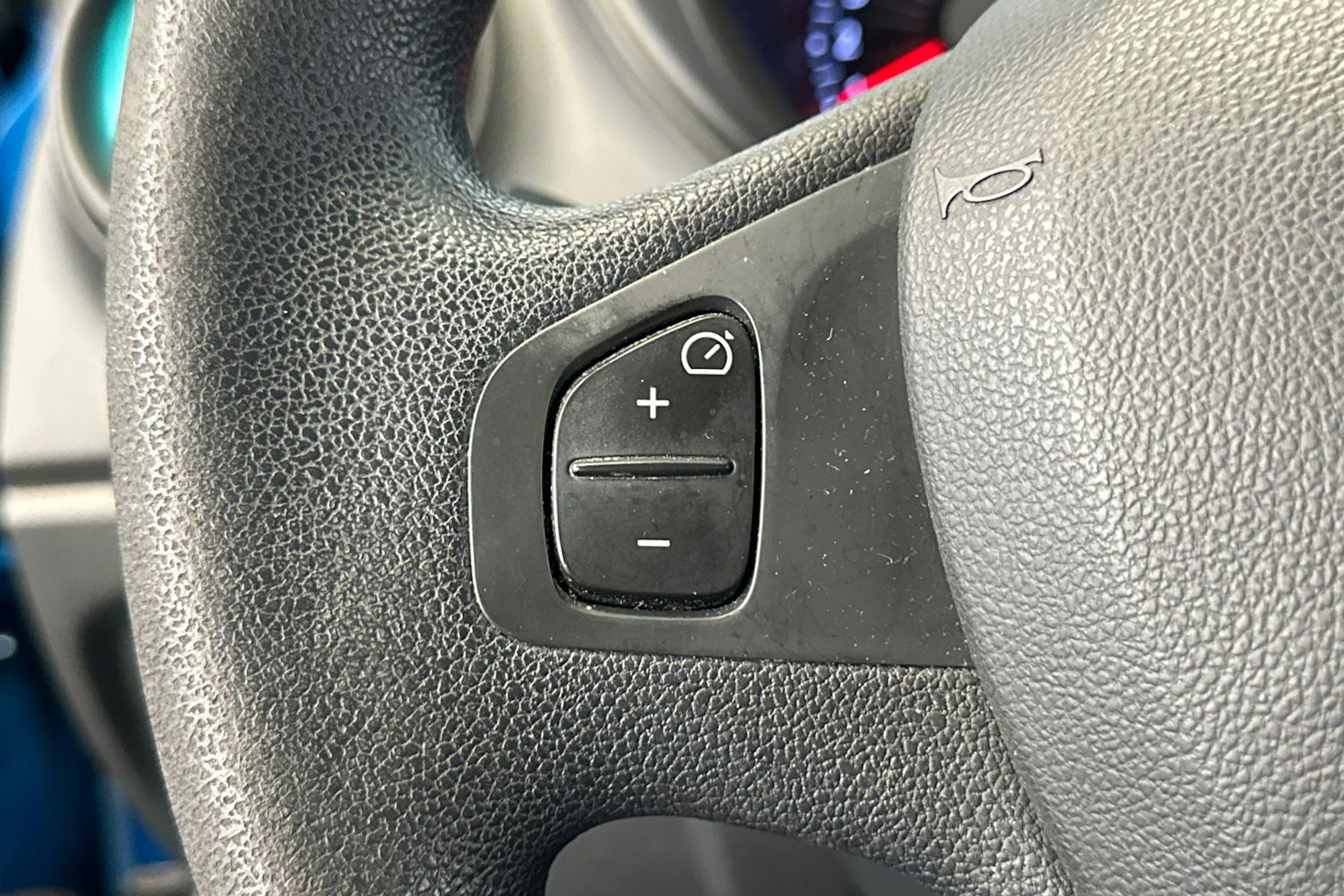 sininen Renault Captur 2016 kuva 18.