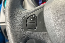 sininen Renault Captur 2016 kuva 18.