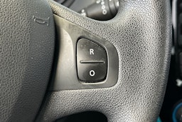 sininen Renault Captur 2016 kuva 19.