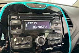 sininen Renault Captur 2016 kuva 22.