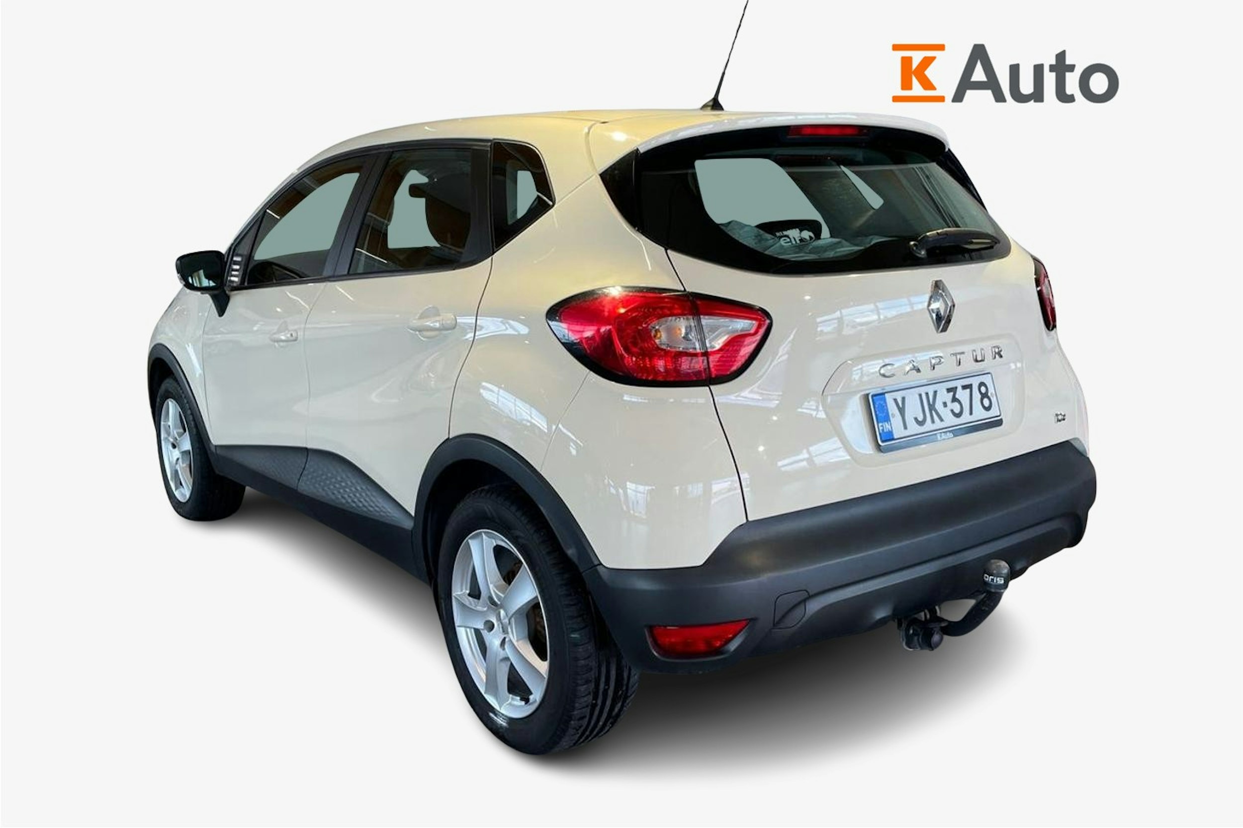 valkoinen Renault Captur 2016 kuva 2.