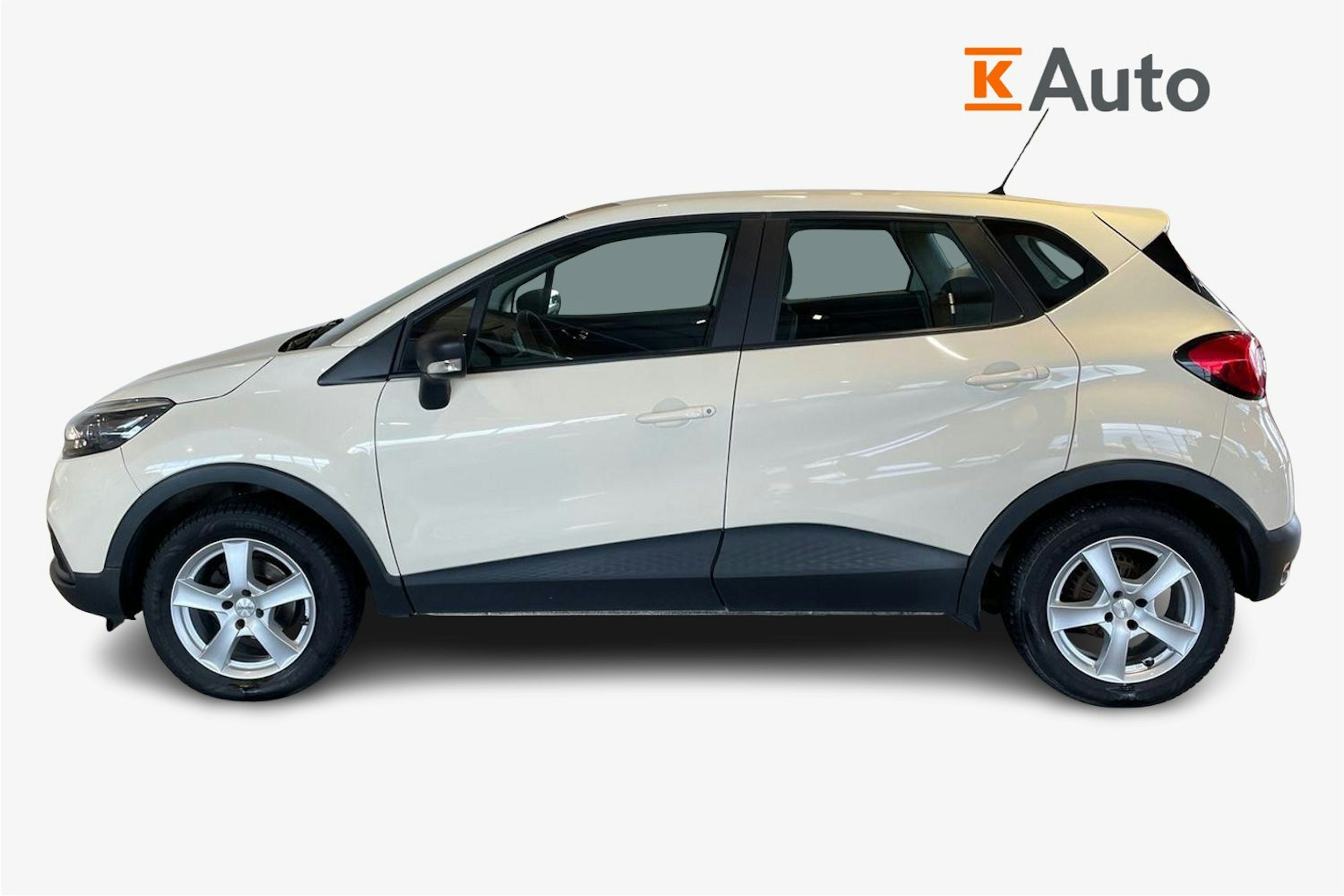 valkoinen Renault Captur 2016 kuva 6.