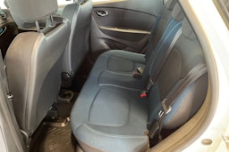 valkoinen Renault Captur 2016 kuva 10.