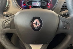 valkoinen Renault Captur 2016 kuva 15.