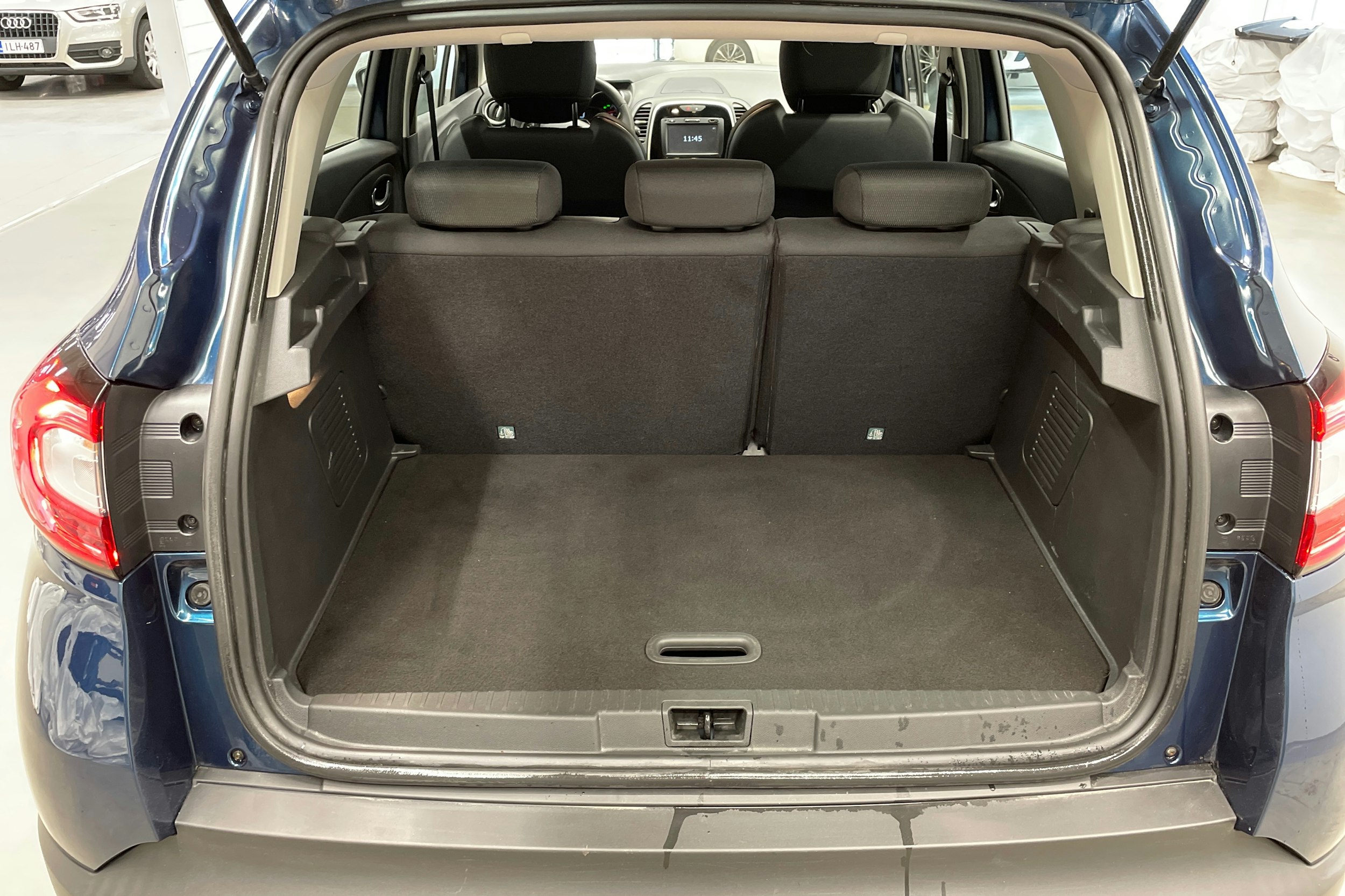 sininen Renault Captur 2018 kuva 15.