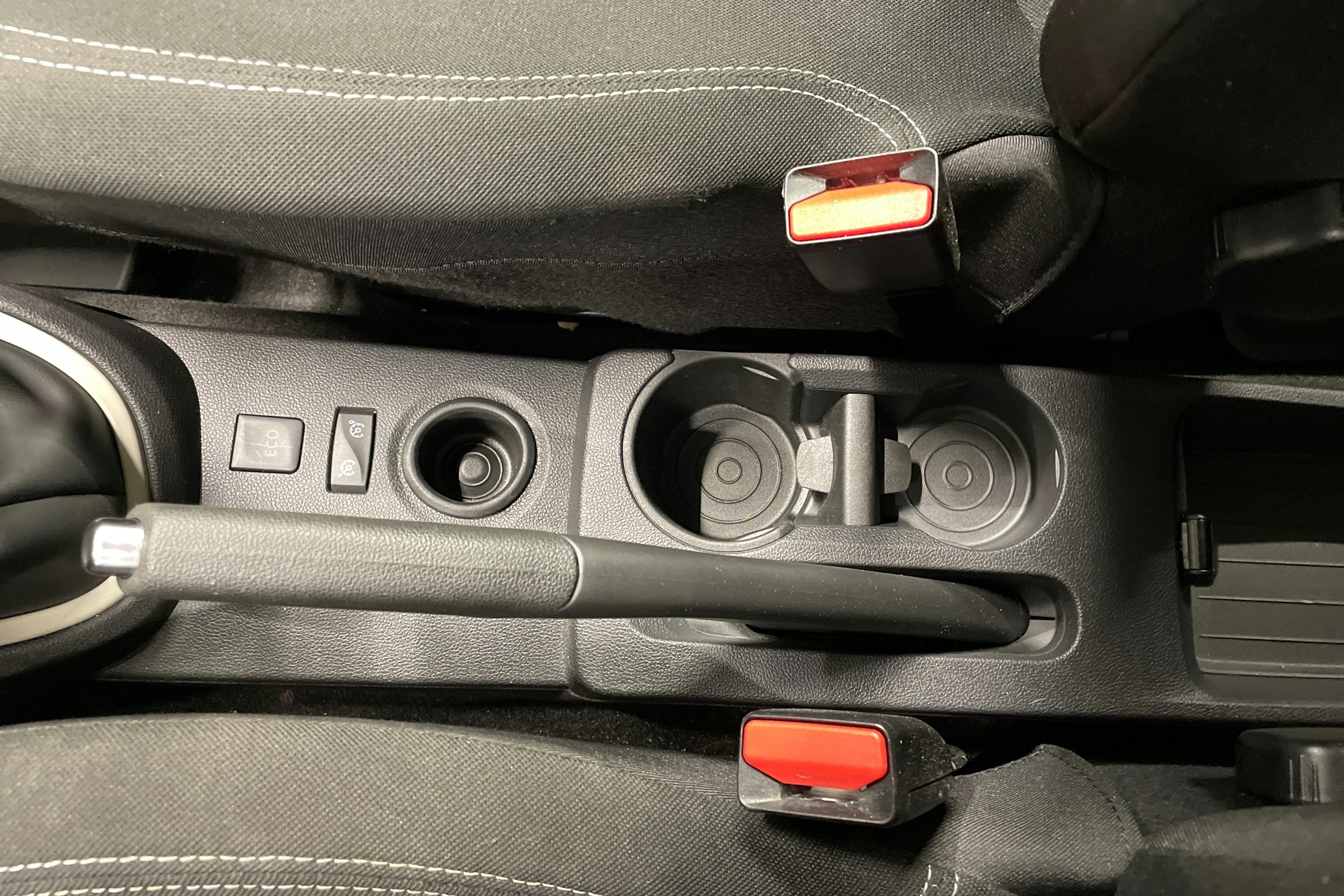 sininen Renault Captur 2018 kuva 20.