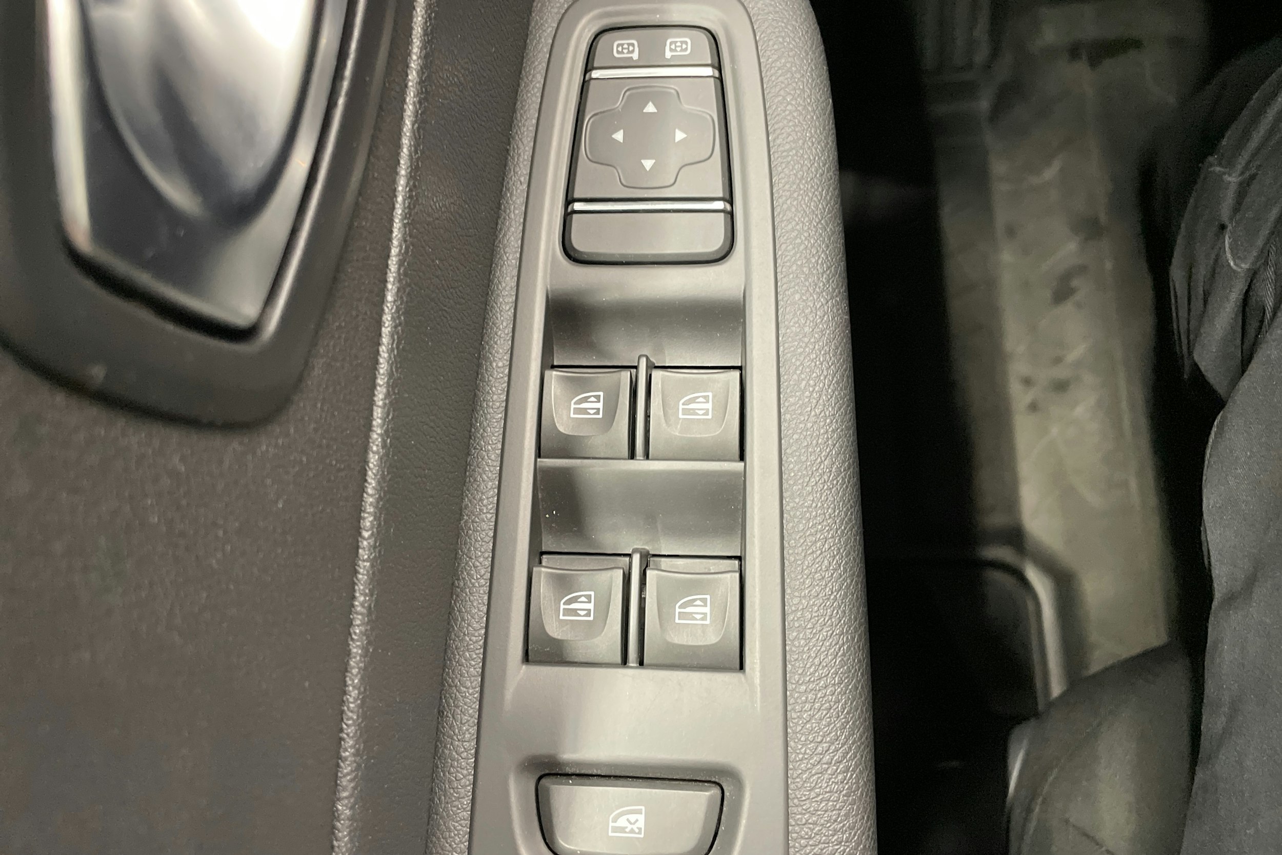 sininen Renault Captur 2018 kuva 22.