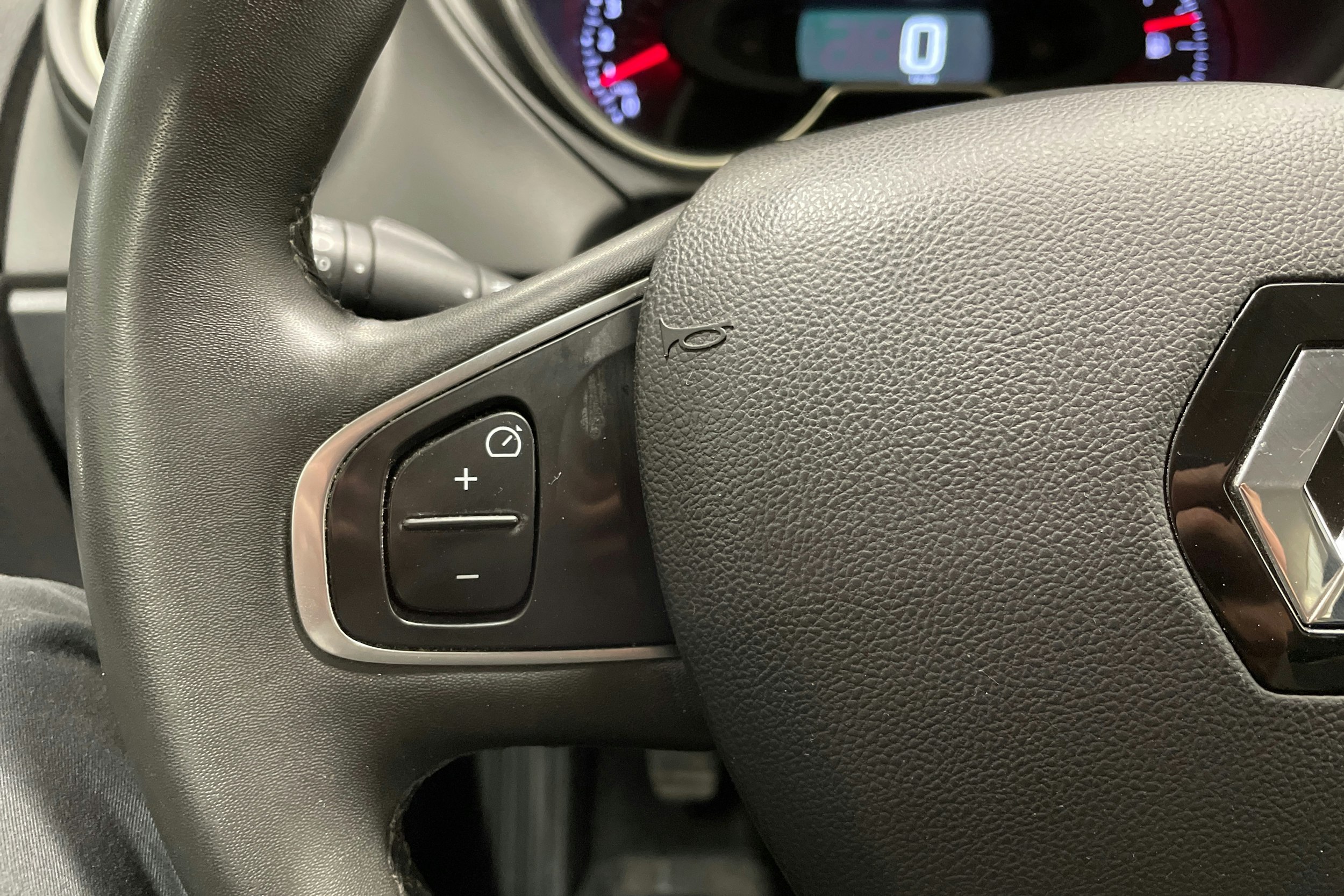 sininen Renault Captur 2018 kuva 23.