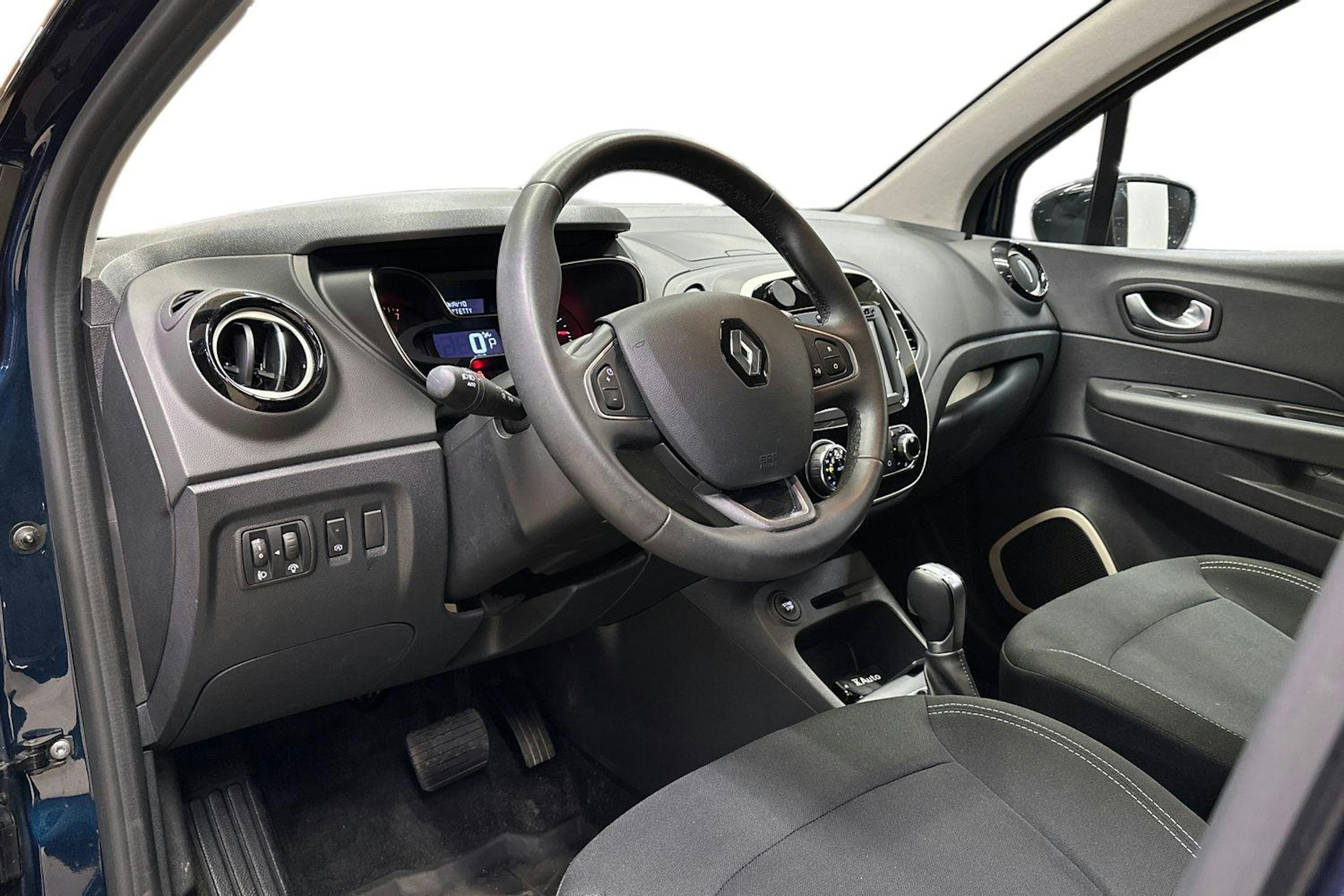 met. sininen Renault Captur 2019 kuva 7.