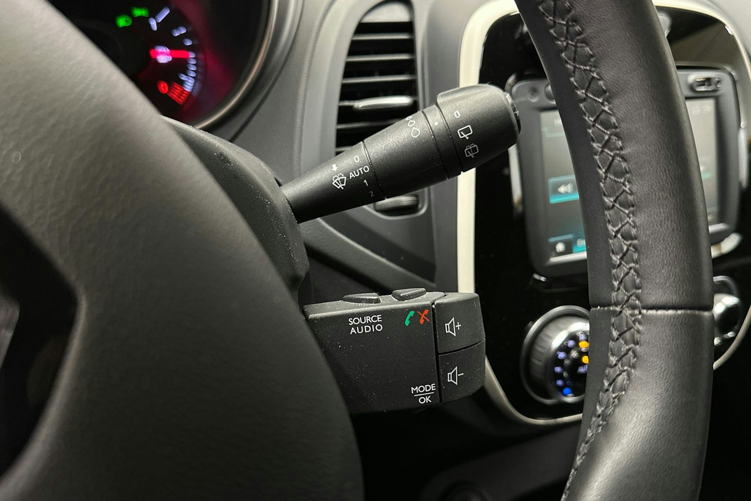 met. sininen Renault Captur 2019 kuva 25.