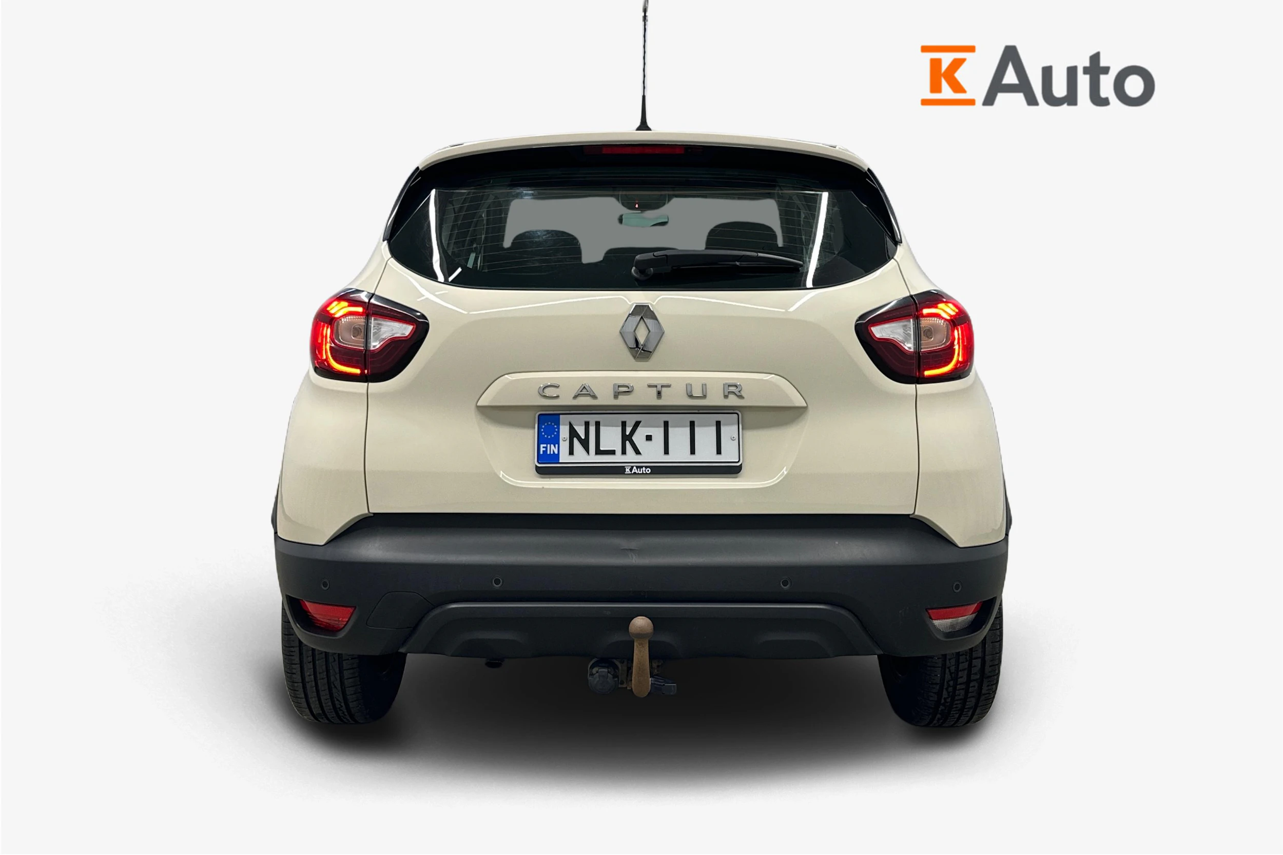valkoinen Renault Captur 2019 kuva 3.