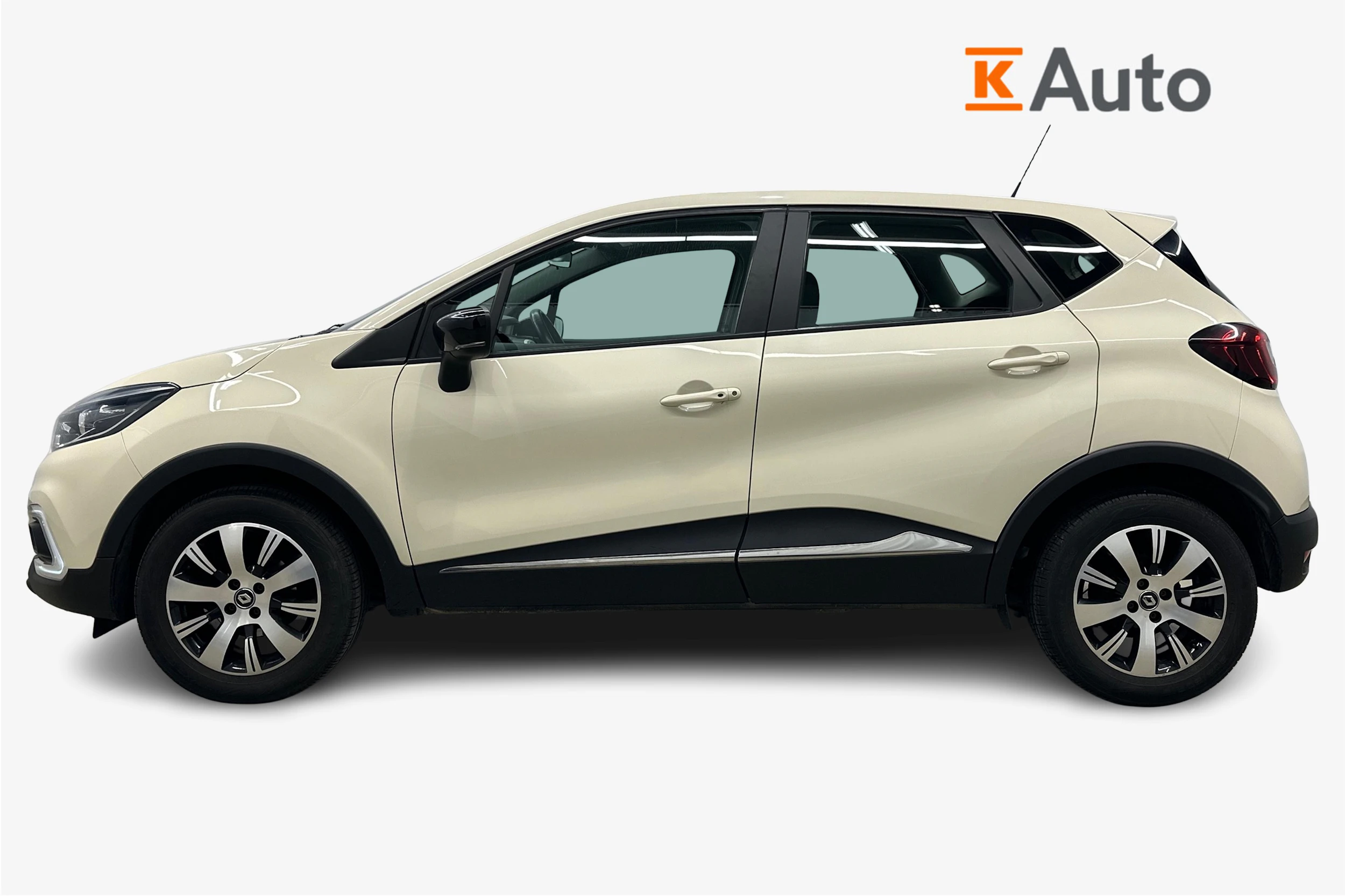valkoinen Renault Captur 2019 kuva 5.