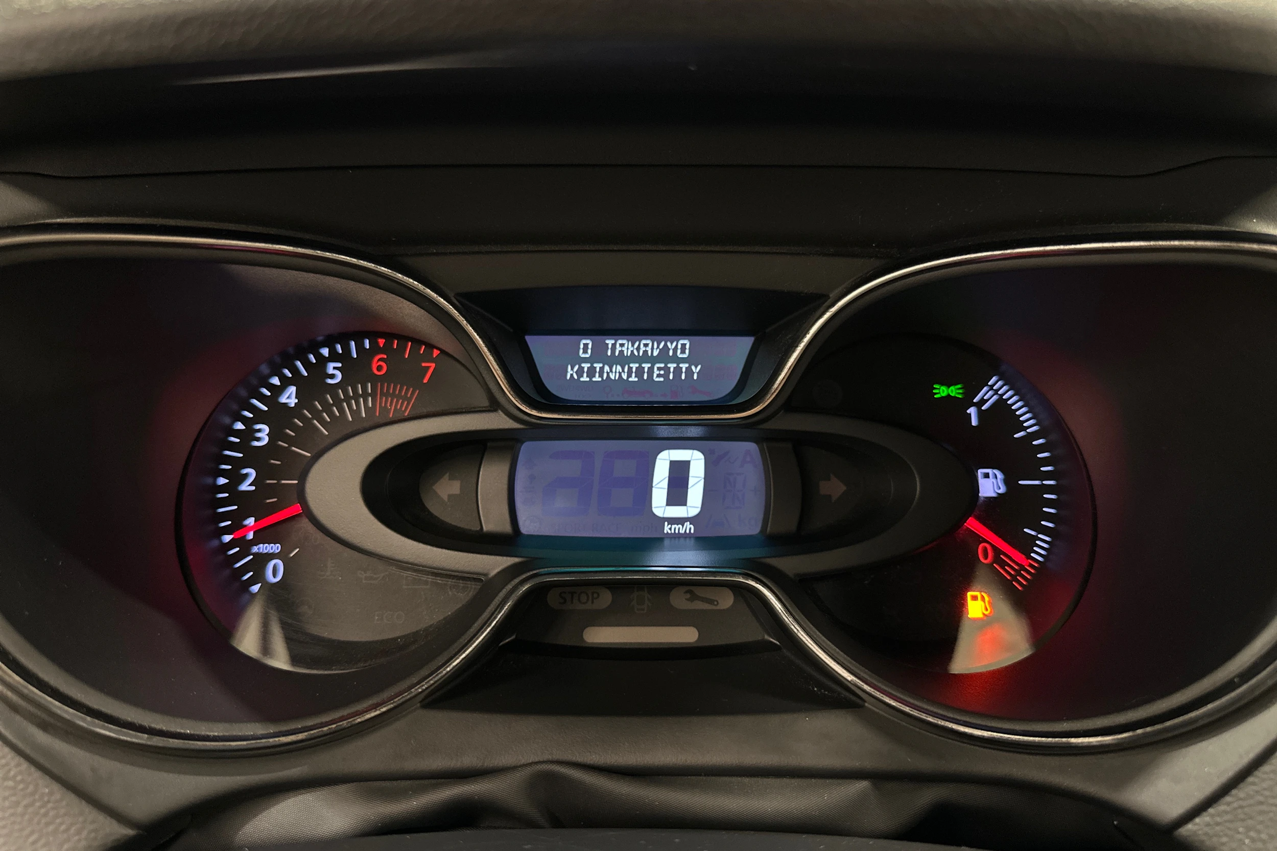 valkoinen Renault Captur 2019 kuva 15.