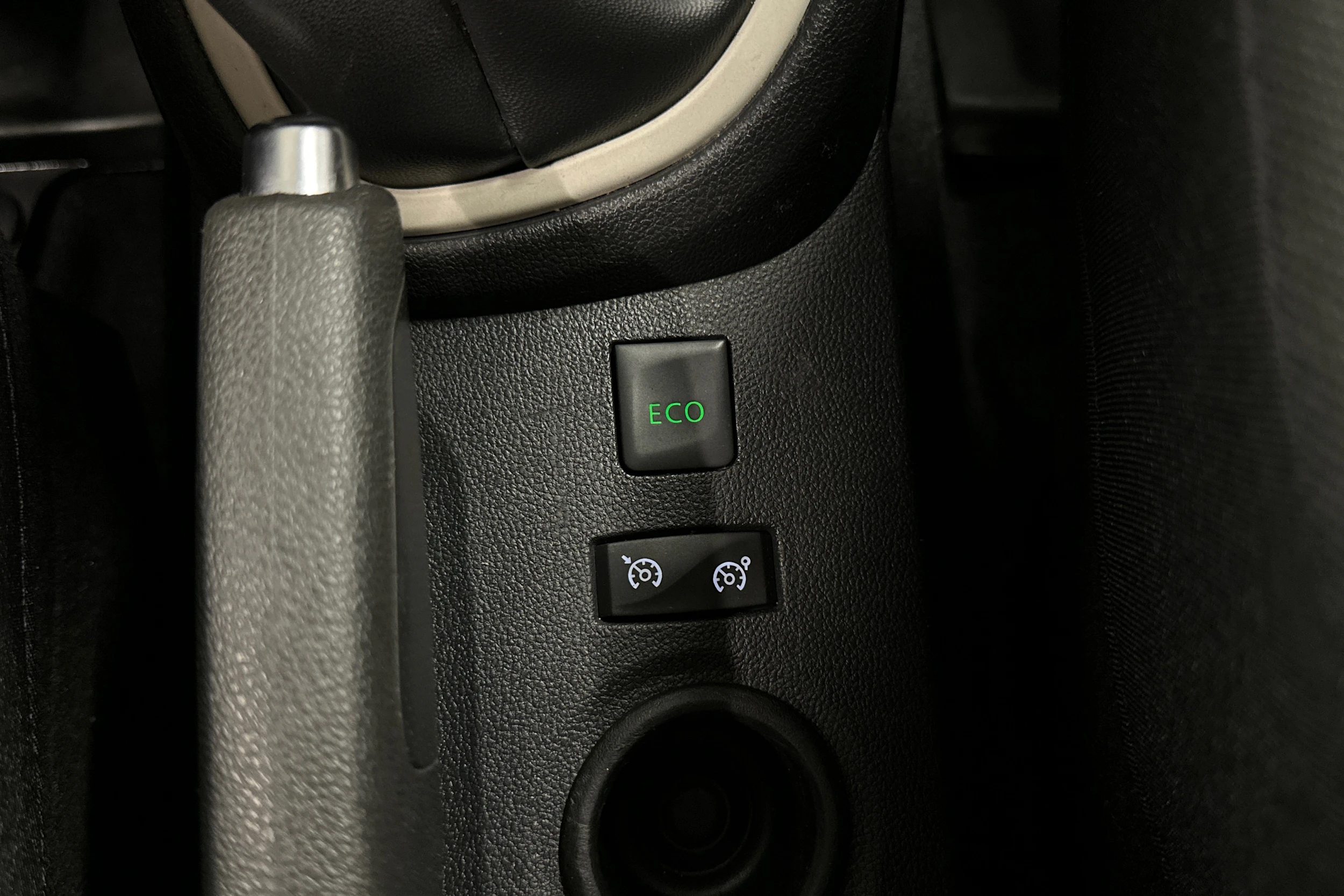valkoinen Renault Captur 2019 kuva 19.