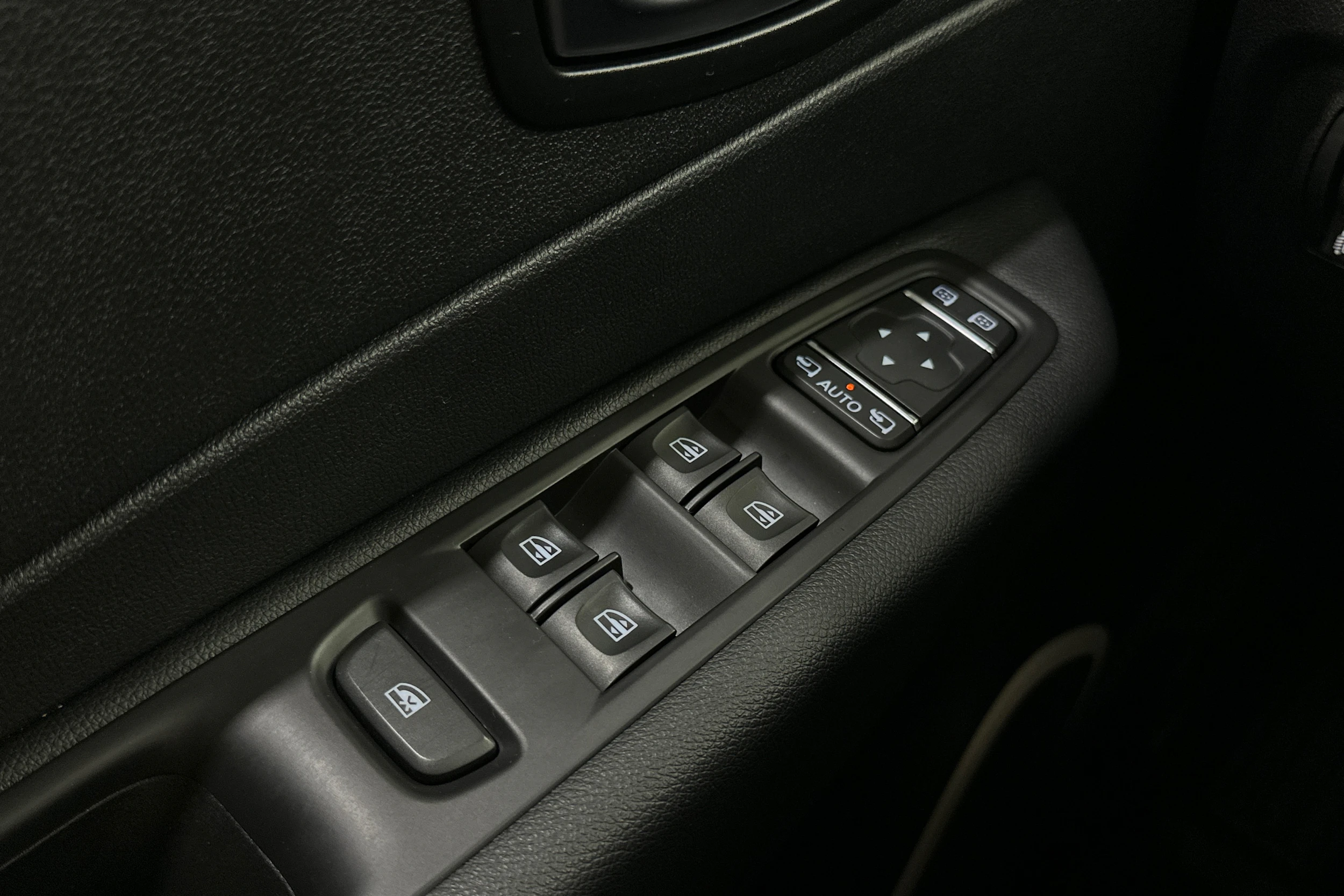 valkoinen Renault Captur 2019 kuva 20.